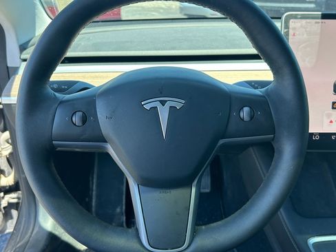 Used 2022 Tesla Model 3 Long Range AWD/4WD image 19