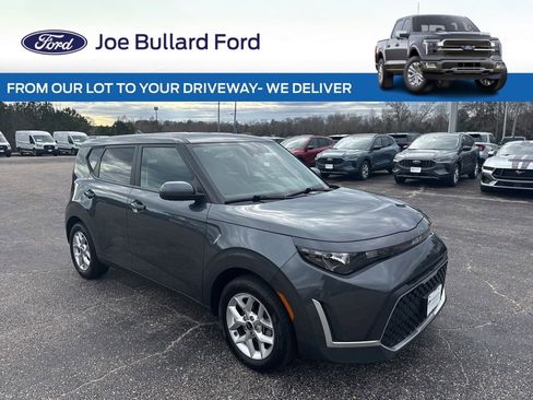 Used 2024 Kia Soul LX w/ Option Group 015 image 1