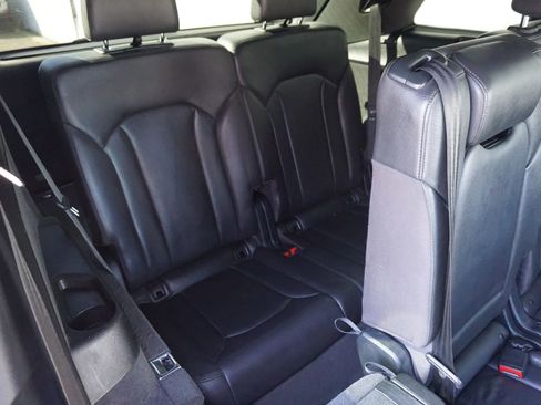 Used 2017 Audi Q7 3.0T Premium Plus w/ Premium Plus Package image 19