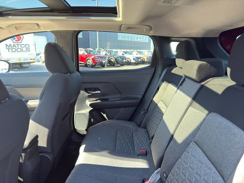 New 2026 Nissan Kicks SV w/ SV Premium Package image 32