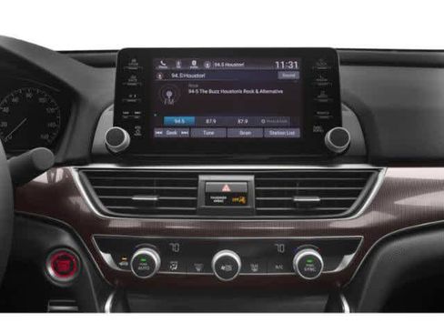 Used 2018 Honda Accord Sport image 10