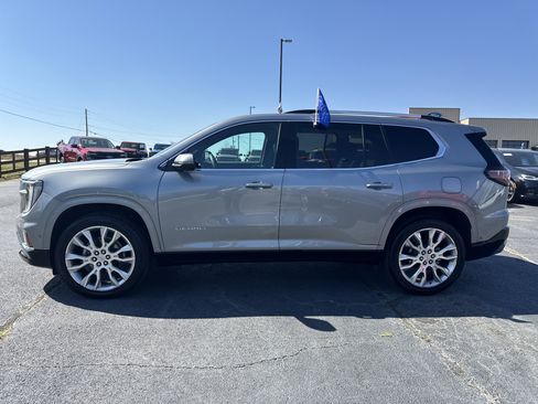 Used 2024 GMC Acadia Denali w/ Super Cruise Package image 8