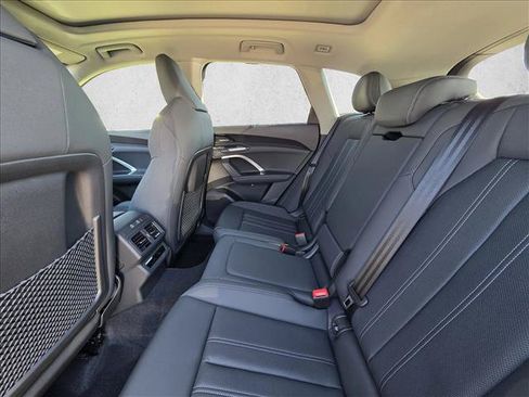 New 2025 Audi Q5 Premium w/ Premium Plus AWD/4WD image 17