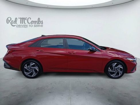 Used 2025 Hyundai Elantra Sport FWD image 6