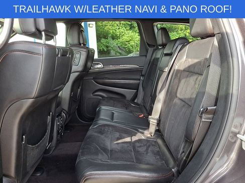 Used 2017 Jeep Grand Cherokee Trailhawk w/ Trailhawk Luxury Group AWD/4WD image 10