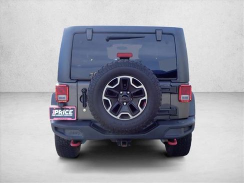Used 2016 Jeep Wrangler Unlimited Rubicon image 3