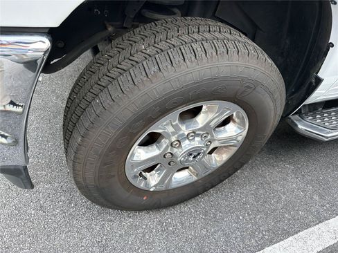 Used 2026 RAM 2500 Big Horn AWD/4WD image 8