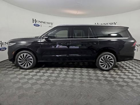 New 2026 Lincoln Navigator L Black Label AWD/4WD image 8