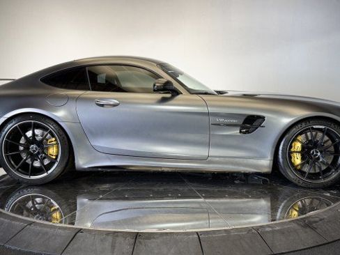 Used 2019 Mercedes-Benz AMG GT R image 27