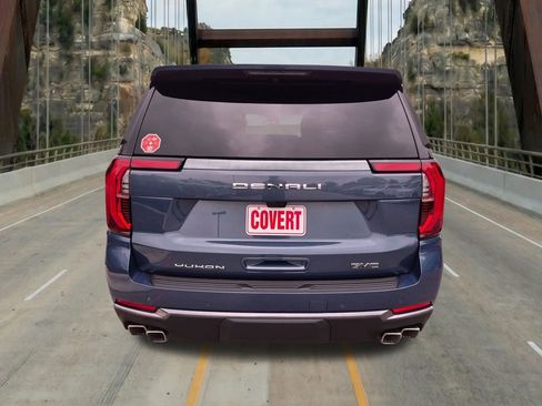 New 2026 GMC Yukon Denali Ultimate AWD/4WD image 9