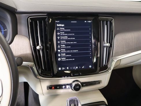 Used 2024 Volvo S90 T8 Ultimate w/ Lounge Package image 5