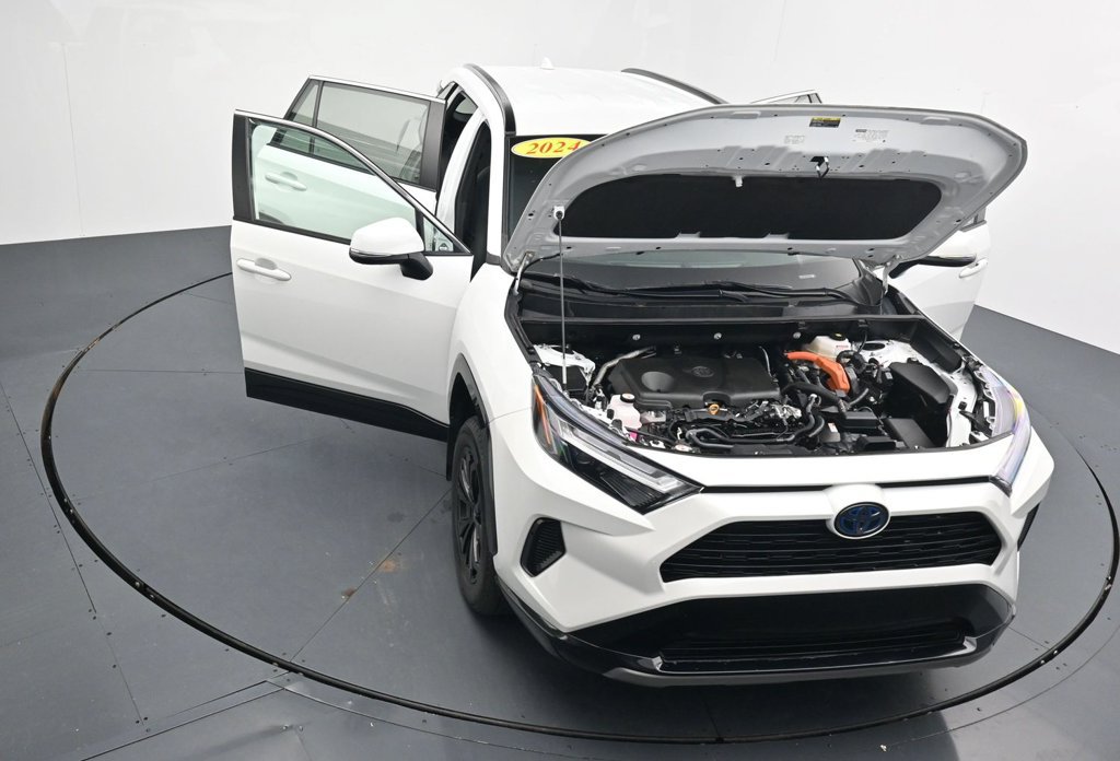 Used 2024 Toyota RAV4 SE AWD/4WD image 39