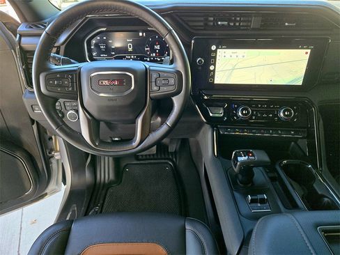 Used 2022 GMC Sierra 1500 AT4 w/ AT4 Premium Package image 13