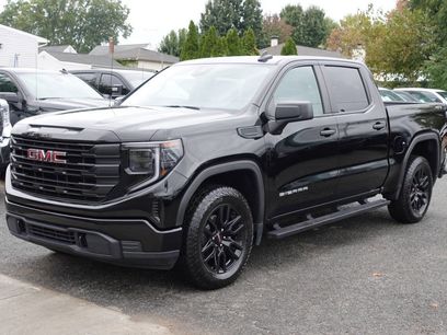 Used 2023 GMC Sierra 1500 Pro w/ Graphite Edition