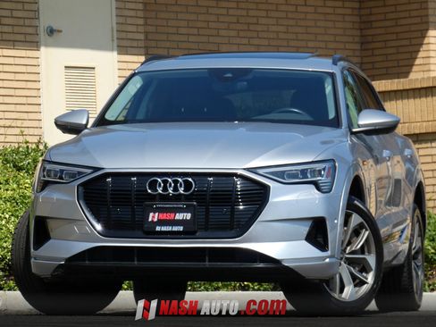 Used 2021 Audi e-tron Premium Plus AWD/4WD image 4