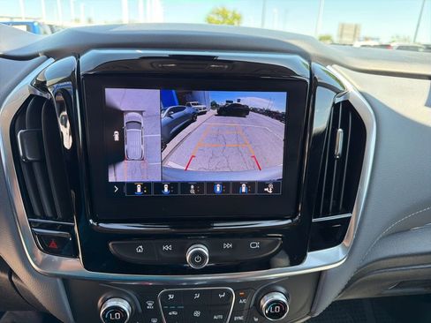 Used 2020 Chevrolet Traverse LT w/ LT Premium Package AWD/4WD image 32