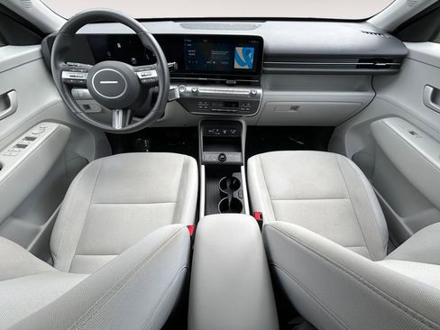 Used 2024 Hyundai Kona SEL FWD image 11