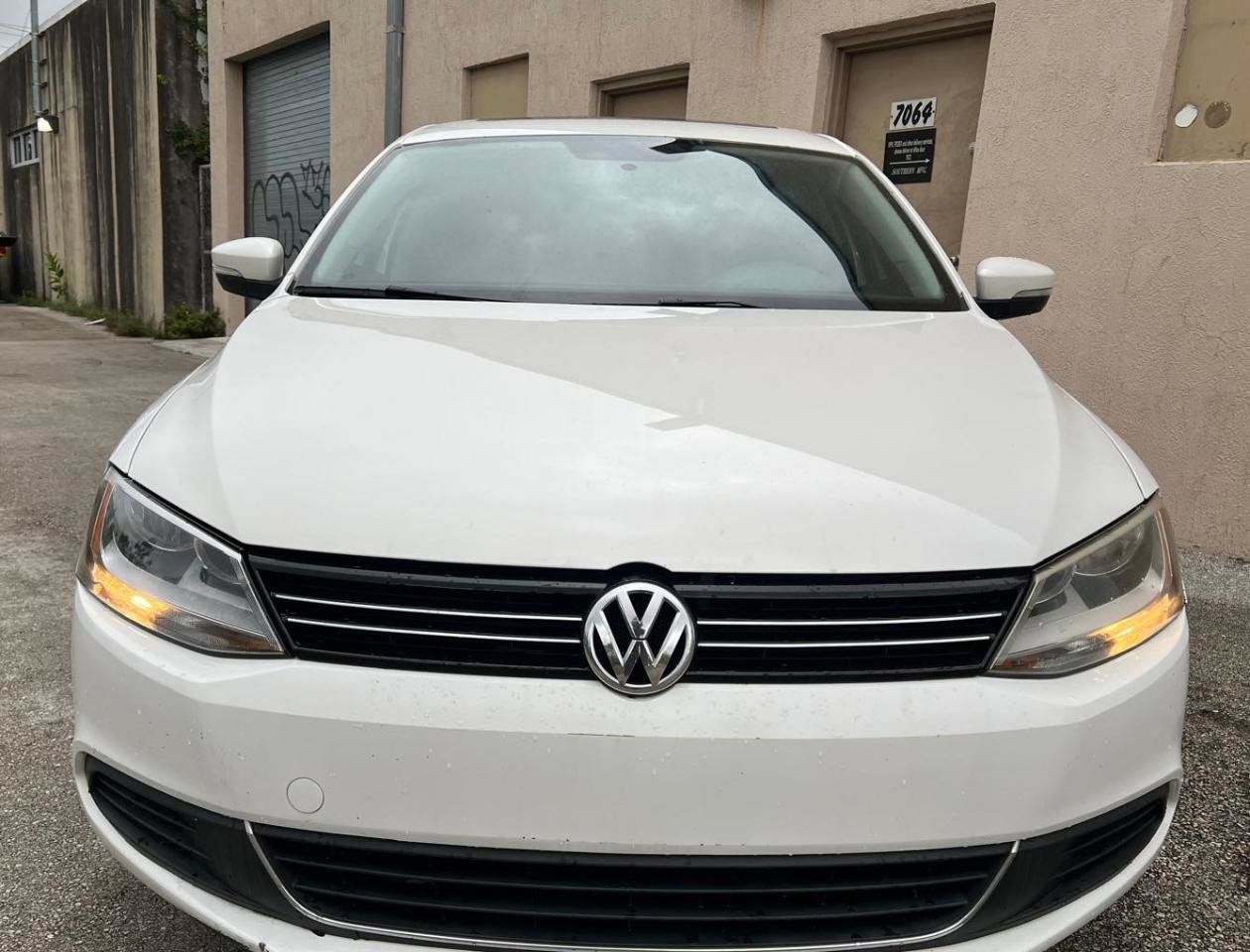 Used 2013 Volkswagen Jetta SE FWD image 9