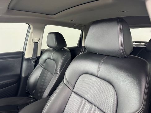 Used 2024 Honda HR-V EX-L image 3