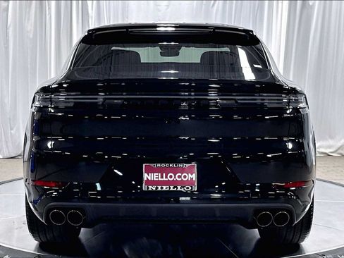 New 2026 Porsche Cayenne Coupe AWD/4WD image 6