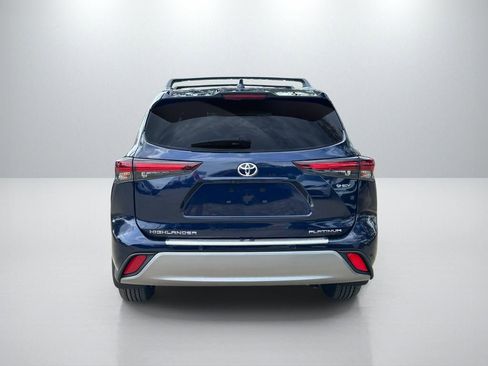 New 2026 Toyota Highlander Platinum AWD/4WD image 6
