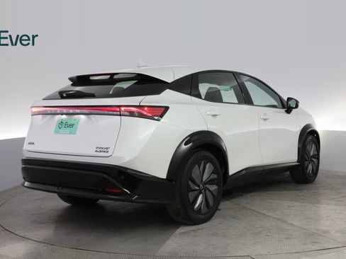 Used 2023 Nissan Ariya Evolve+ image 12