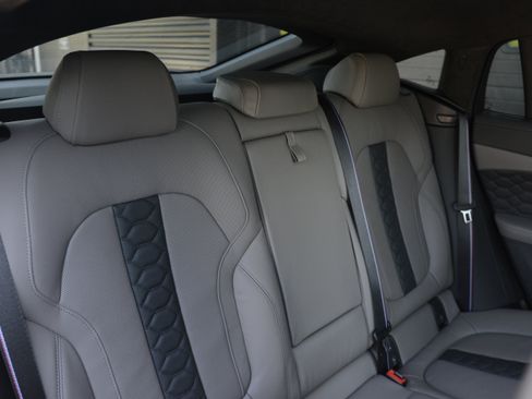 Used 2026 BMW X6 M Competition AWD/4WD image 40