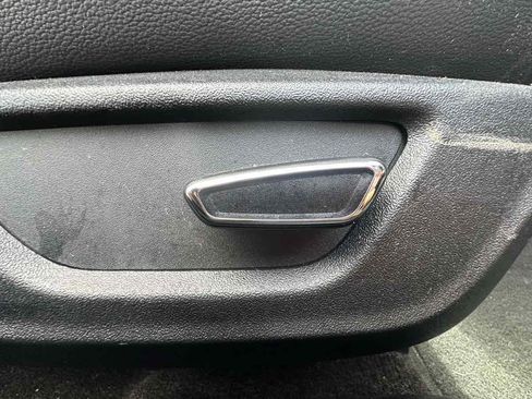 Used 2019 Ford Mustang Premium image 28