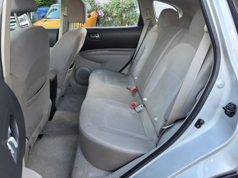 Used 2012 Nissan Rogue S FWD image 32