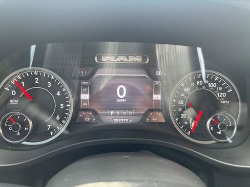Used 2022 RAM 1500 Laramie AWD/4WD image 25