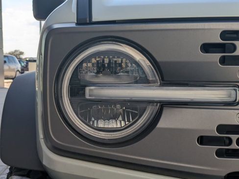 Used 2023 Ford Bronco Badlands w/ Sasquatch Package image 10