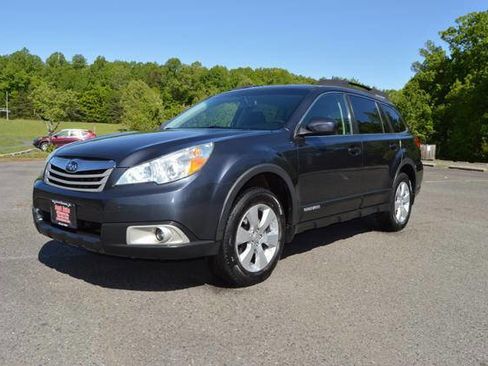 Used 2010 Subaru Outback 2.5i Premium w/ Protection Package 1A image 56