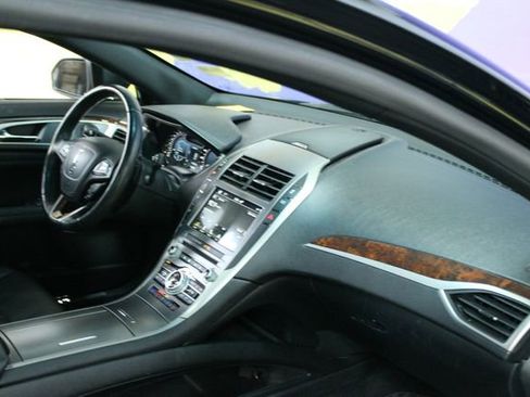 Used 2018 Lincoln MKZ Reserve w/ Climate Package image 11