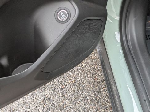 Used 2025 Chevrolet TrailBlazer LT w/ Convenience Package image 16