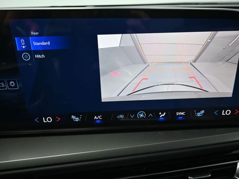 New 2026 Chevrolet Traverse LT FWD image 17