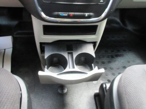Used 2014 RAM C/V Tradesman FWD image 31