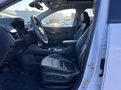 Used 2024 GMC Terrain AT4 w/ Infotainment Package II image 10
