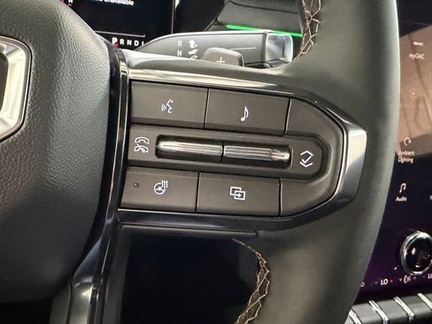 New 2026 GMC Acadia AT4 AWD/4WD image 17