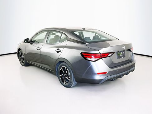 Used 2025 Nissan Sentra SV image 5
