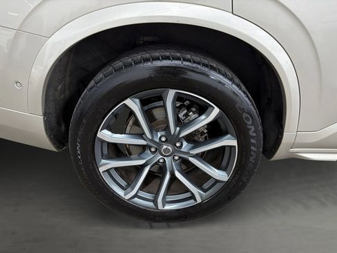 Used 2016 Volvo XC90 T6 Momentum w/ Momentum Plus Package AWD/4WD image 46