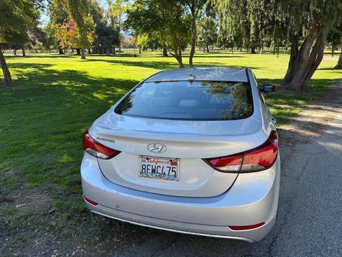 Used 2016 Hyundai Elantra SE image 4