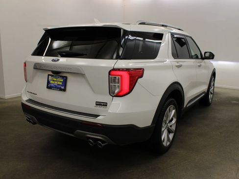 Used 2022 Ford Explorer Platinum w/ Equipment Group 601A AWD/4WD image 5