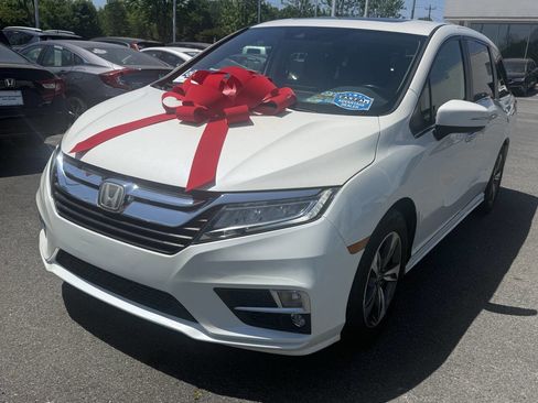 Used 2018 Honda Odyssey Touring image 1