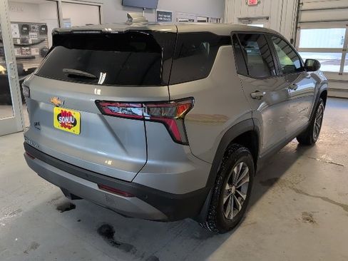 Used 2026 Chevrolet Equinox LT w/ Convenience Package II image 5