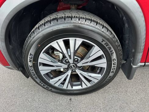 Used 2023 Nissan Rogue SV w/ SV Premium B Package AWD/4WD image 13
