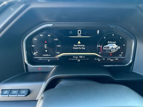 Used 2025 GMC Sierra 1500 AT4 w/ AT4 Premium Package AWD/4WD image 16