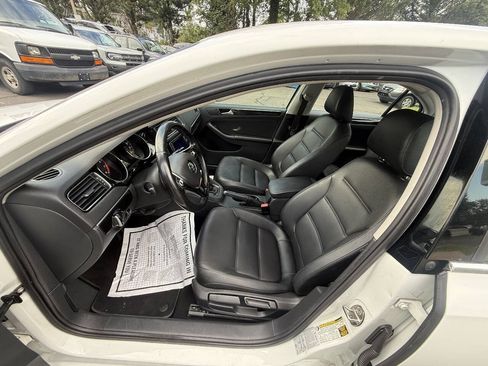 Used 2016 Volkswagen Jetta SEL w/ Lighting Package FWD image 8