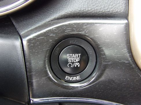 Used 2016 Jeep Grand Cherokee Limited image 53