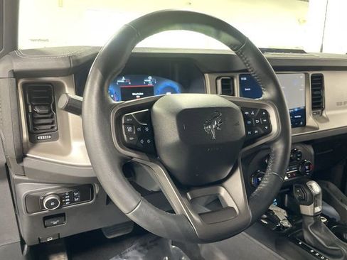 Used 2025 Ford Bronco Outer Banks w/ Sasquatch Package AWD/4WD image 14