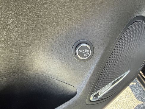 Used 2023 Buick Envision Avenir AWD/4WD image 13